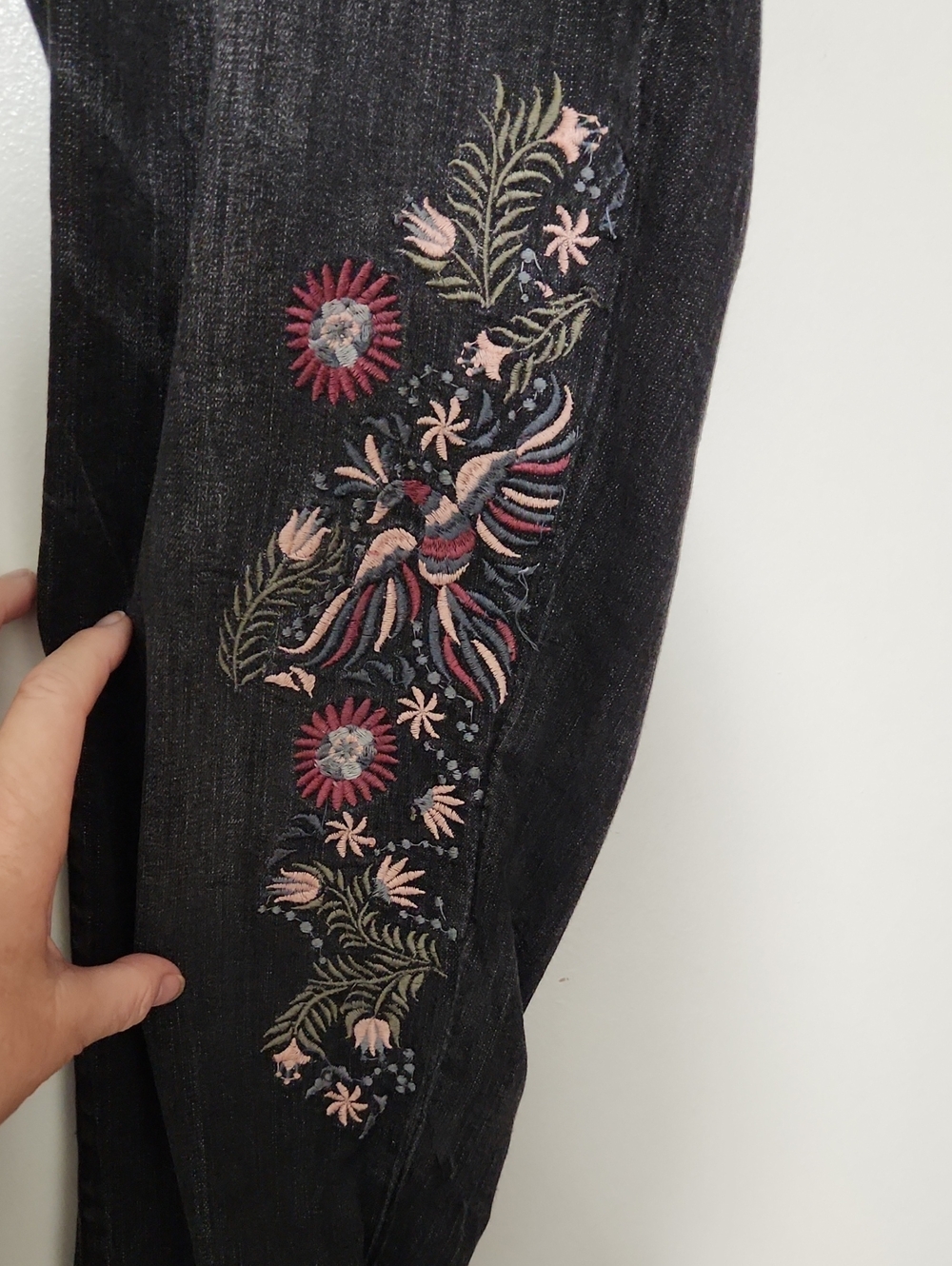 Soho Boyfriend New York & Company Black and Charcoal Stretch Jeans Sz 14 - Picture 3 of 14
